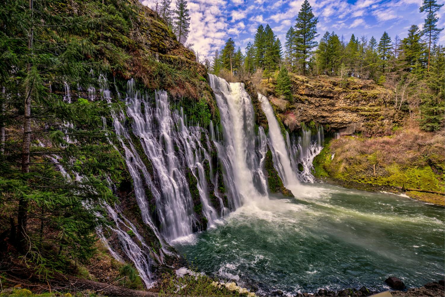 HDR billede af vandfald